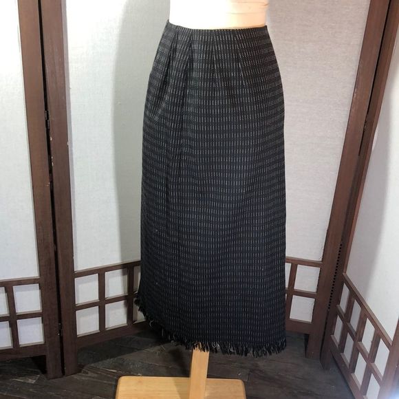 Harve Bernard Petites by Bernard Holtzman Sz 4P/ 100% wool black w/ cream weave - Picture 1 of 13